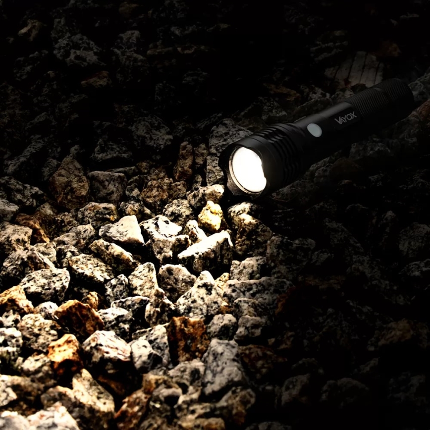LED Oplaadbare zaklamp LED/10W/5V IPX4 800 glanzend 1200 mAh