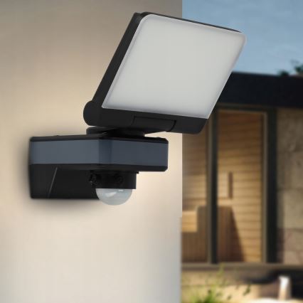 LED schijnwerper met bewegings- en schemersensor LED/44W/230V 4200K IP54 zwart