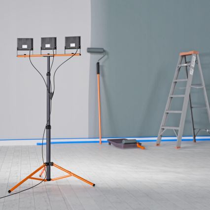 LED-schijnwerper met statief 3xLED/50W/230V 4500K IP65 zwart/oranje