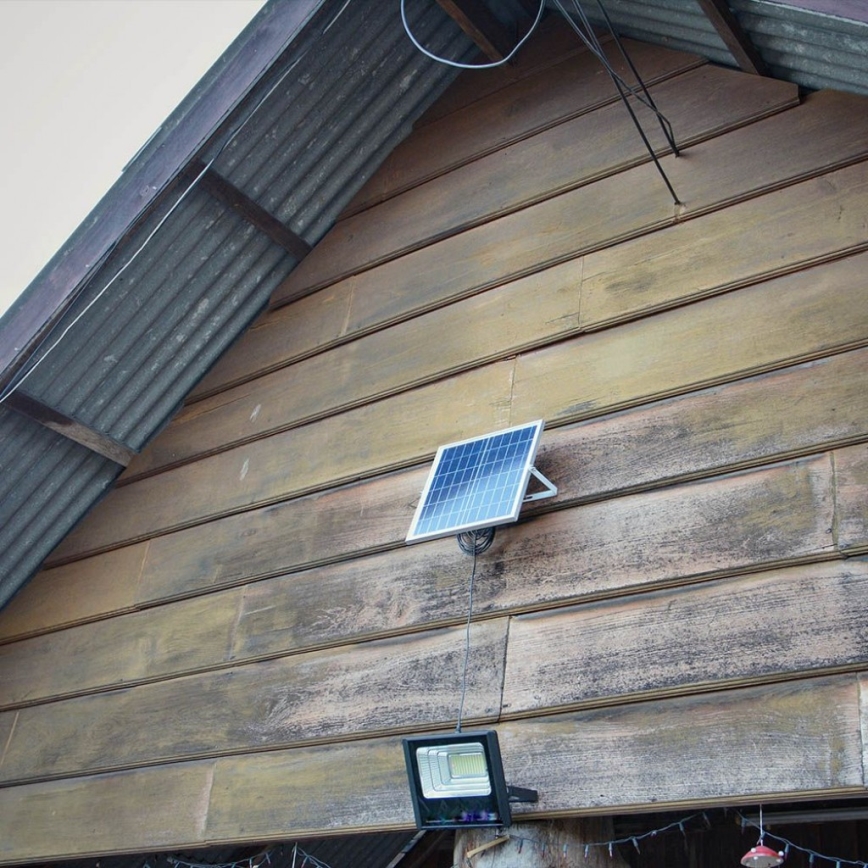 LED Schijnwerper op zonne-energie voor buiten LED/40W/10V IP65 6000K + afstandsbediening
