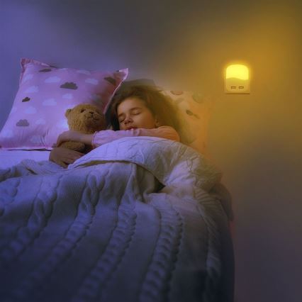 LED Socket nachtlampje met schemersensor 2xUSB LED/0,45W/230V 4000K