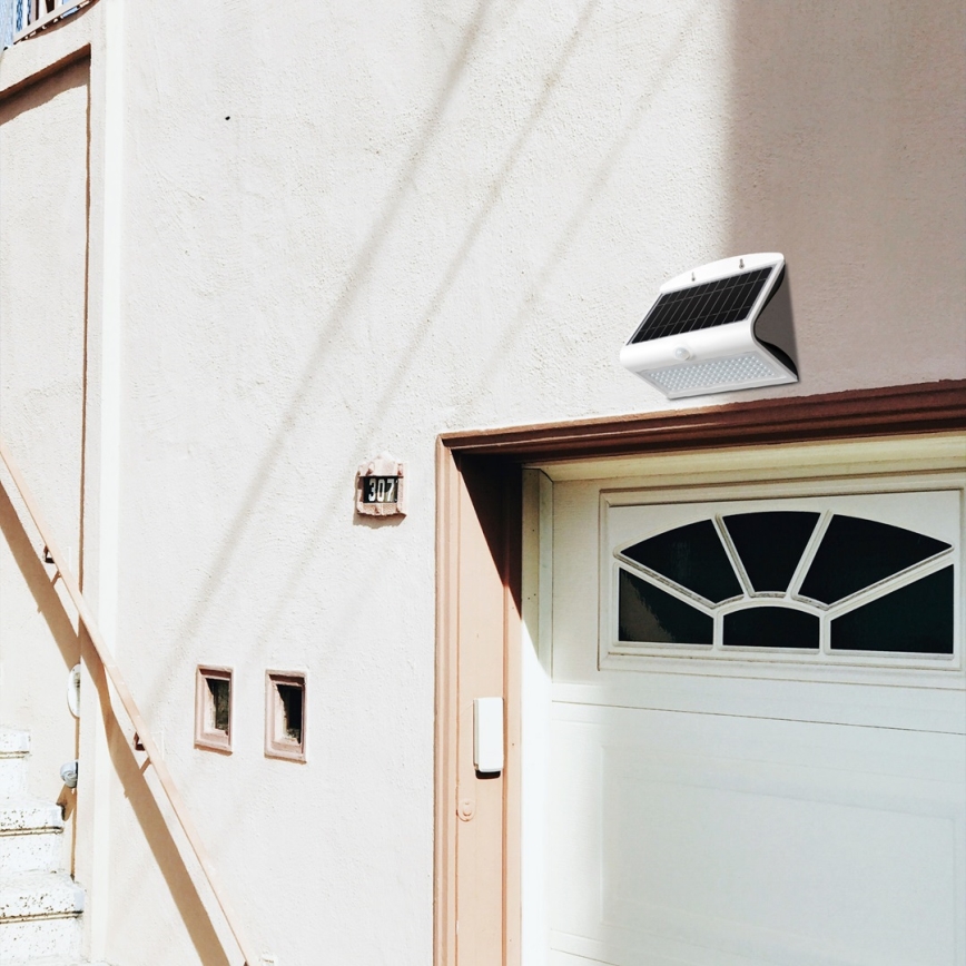 LED Solar lamp met een bewegings- en schemersensor LED/6,8W/4000 mAh 3,7V IP65