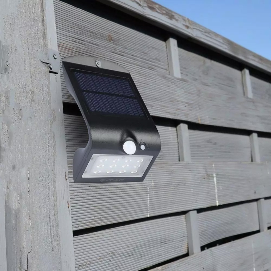 LED Solar wandlamp met sensor LED/1.5W/3,7V IP65 1200 mAh