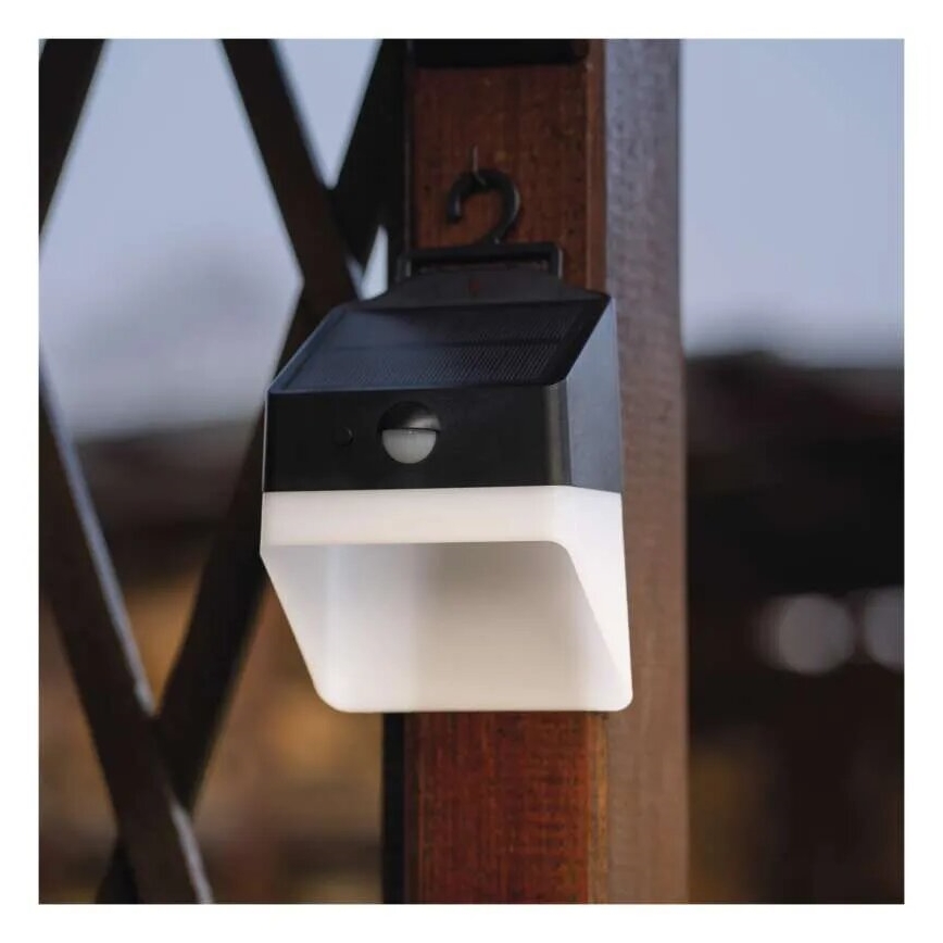 LED Solar wandlamp met sensor LUMI LED/3,7W IP65 zwart