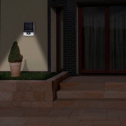 LED 44 / 5.000 Solar wandlamp met bewegings- en schemersensor TRANSFORMER LED/7W/3,7V IP65 + afstandsbediening