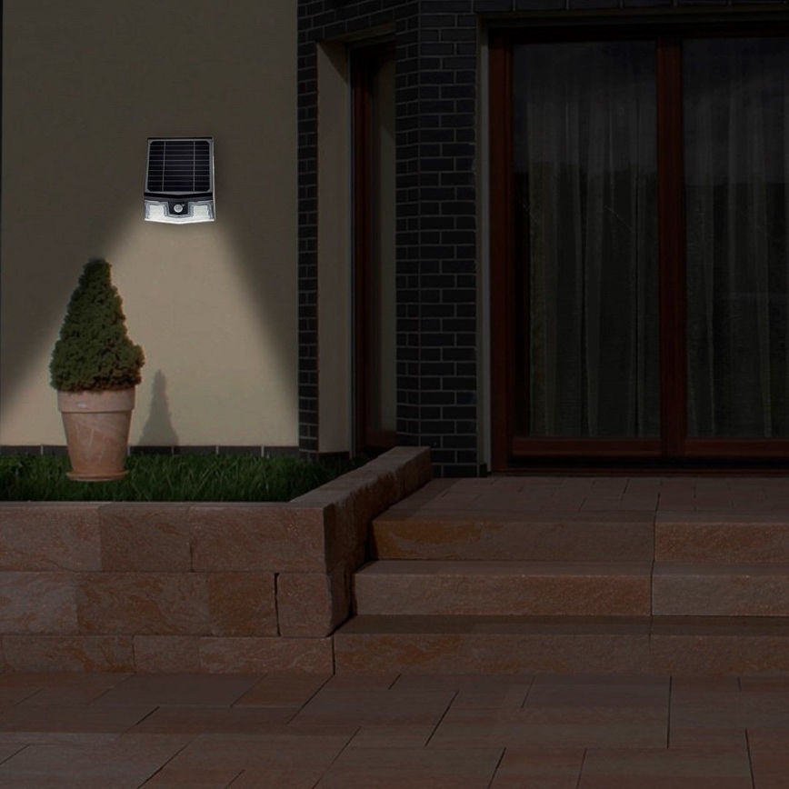 LED 44 / 5.000 Solar wandlamp met bewegings- en schemersensor TRANSFORMER LED/7W/3,7V IP65 + afstandsbediening