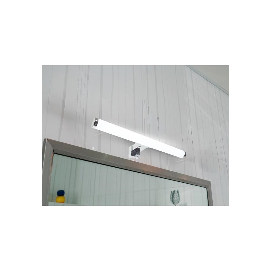 LED-spiegelverlichting voor de badkamer LED/8W/230V 30 cm IP44 glanzend chroom