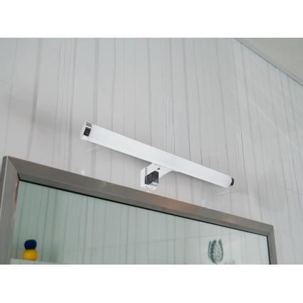 LED-spiegelverlichting voor de badkamer LED/8W/230V 30 cm IP44 glanzend chroom