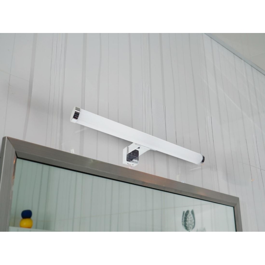 LED-spiegelverlichting voor de badkamer LED/8W/230V 30 cm IP44 glanzend chroom