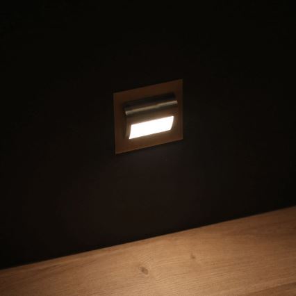LED Trappenhuis Lamp DECORUS LED/1,2W/12V 4000K messing