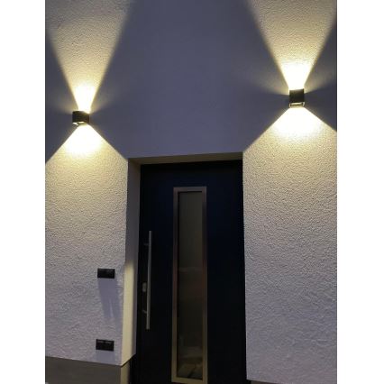 LED Wand Lamp voor Buiten 2xLED/3W/230V IP54 zwart