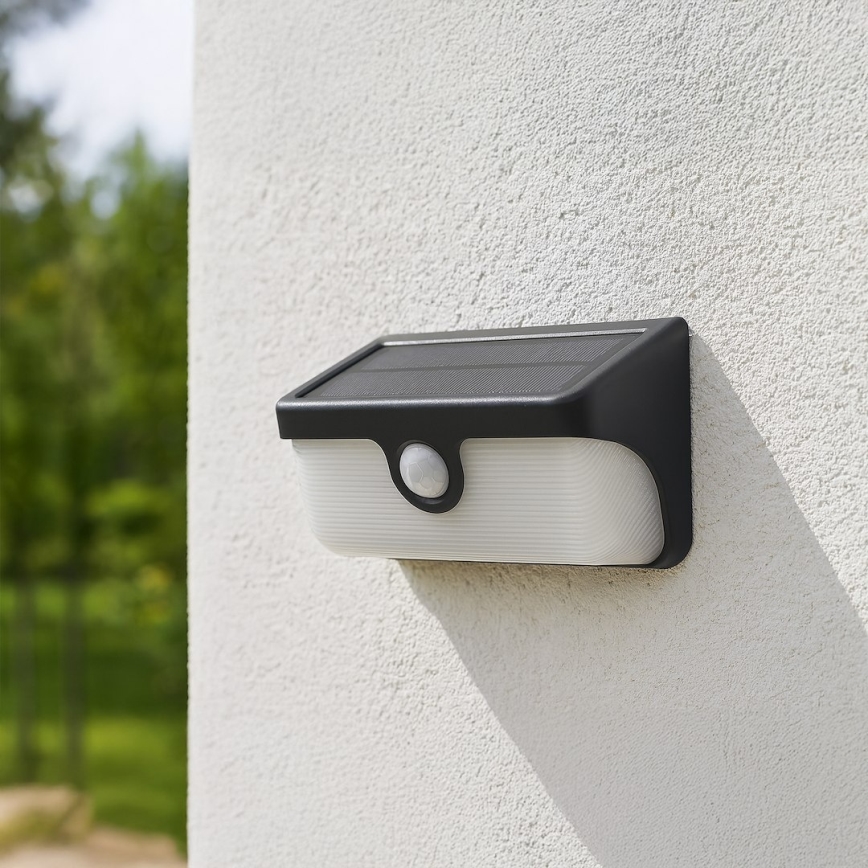 LED zonne-muurlamp met sensor LINK LED/5W/3,7V IP65 zwart