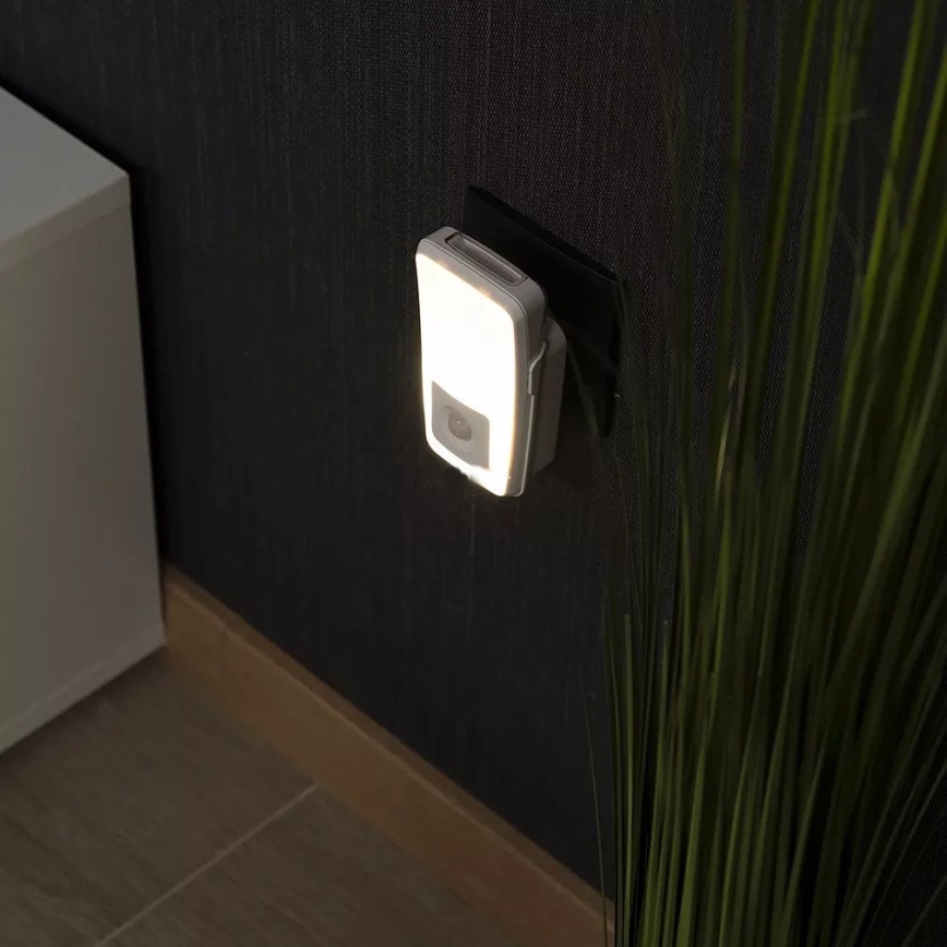 Ledvance - LED Oriëntatie Stopcontact Lamp met Sensor LUNETTA LED/2W/230V
