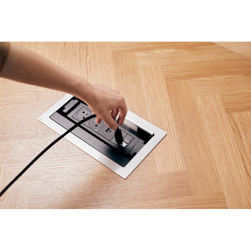 Legrand 654850 - Stekkerdoos voor tafelblad 3X230V + USB-A + USB-C