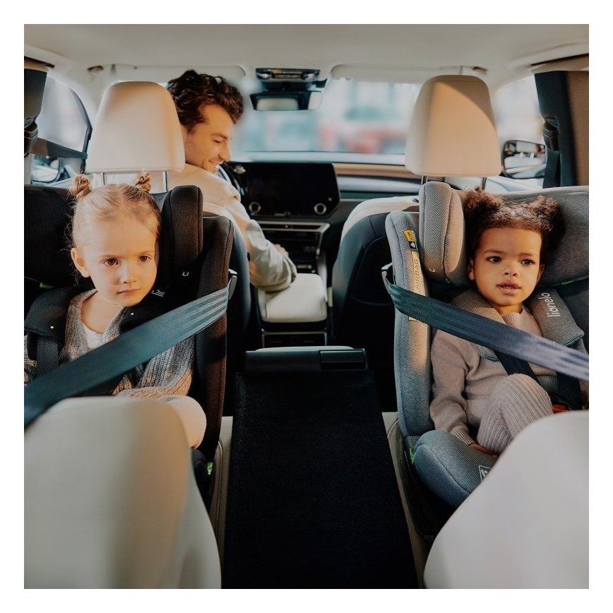 Lionelo - Draaibare autostoel BRAVE i-Size met basis 40-150 cm Zwart Carbon