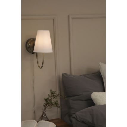 Markslöjd 108908 - Wandlamp AMAR 1xE14/40W/230V wit/messing