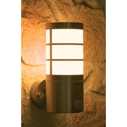 Massive 16334/47/10 - Wandlamp voor buiten met sensor CALGARY 1x E27 / 14W