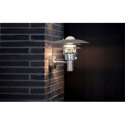 Nordlux - Buitenwandlamp met sensor LONSTRUP 1xE27/60W/230V IP44 zilverkleurig