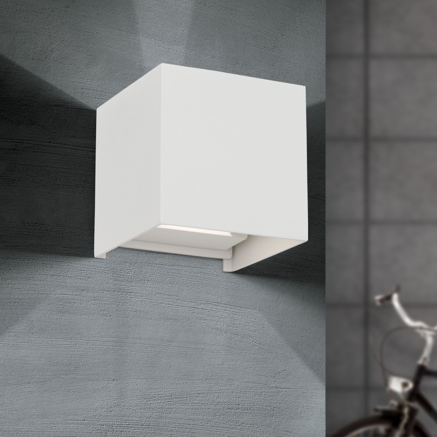 LED Wandlamp voor buiten CUBE 2xLED/3W/230V IP54 wit