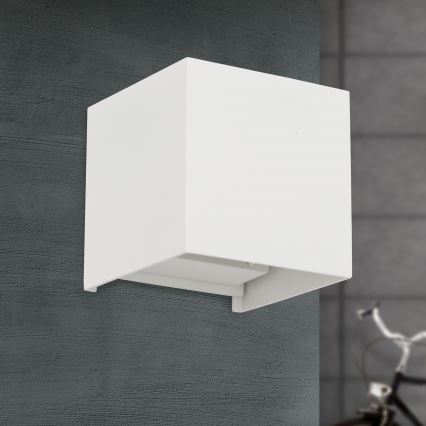 LED Wandlamp voor buiten CUBE 2xLED/3W/230V IP54 wit