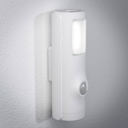 Osram - LED-oriëntatielamp met bewegings- en schemersensor NIGHTLUX LED/0,35W/3xAAA IP54 wit