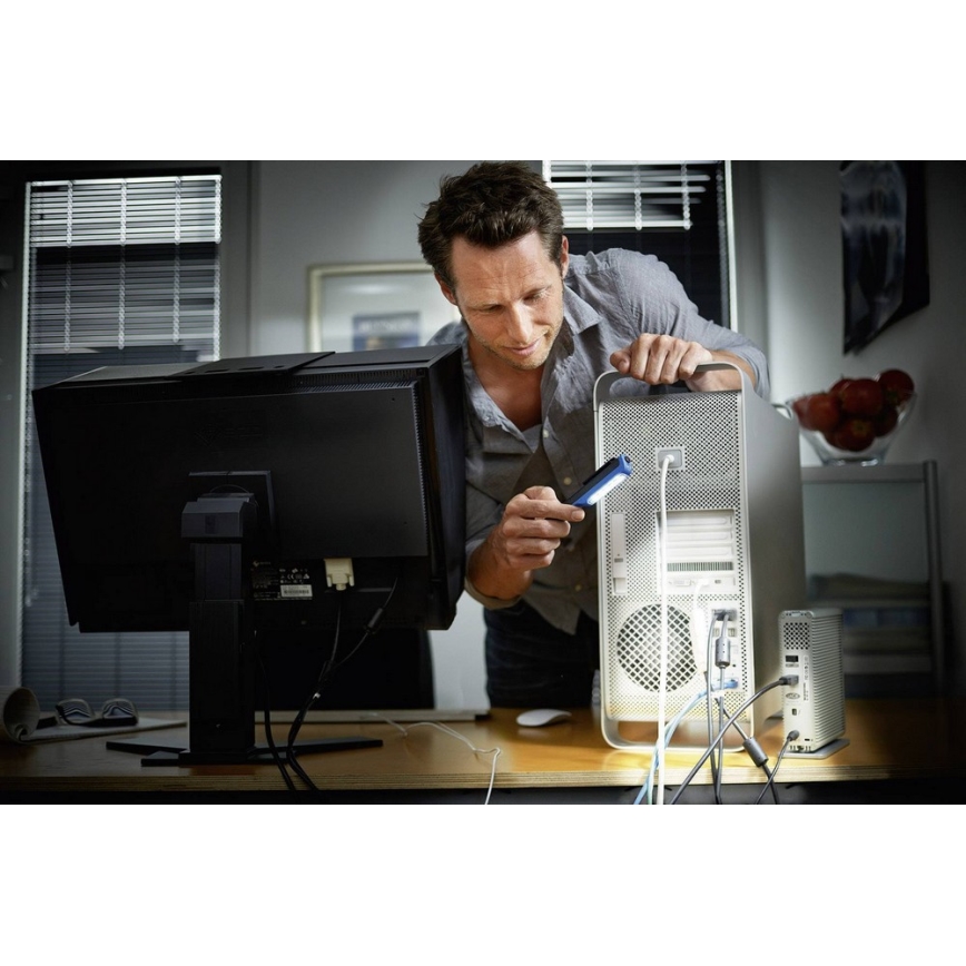 Philips LPL18B1 - LED Werklamp 5xLED/1,3W/3xAAA IP54