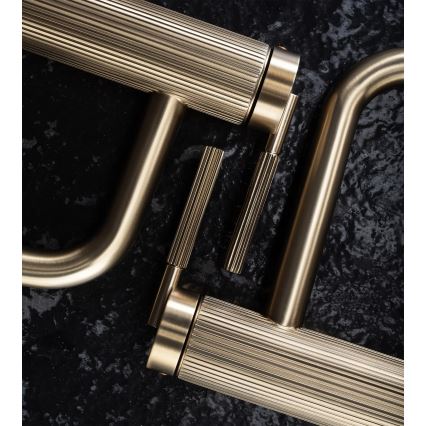 REA-B7802 - Wastafelmengkraan ARGON 29,5 cm geborsteld goud