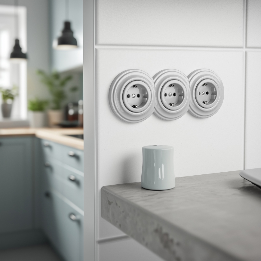 Reblig - Driedubbele retro-wandcontactdoos voor huishoudelijk gebruik met SCHUKO-afdekraam 230V keramisch wit