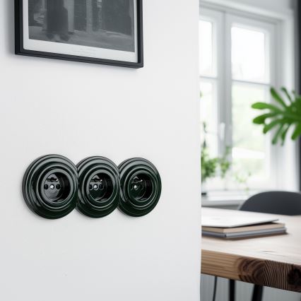 Reblig - Drievoudig retro-wandcontactdoos met afdekraam 230V groen