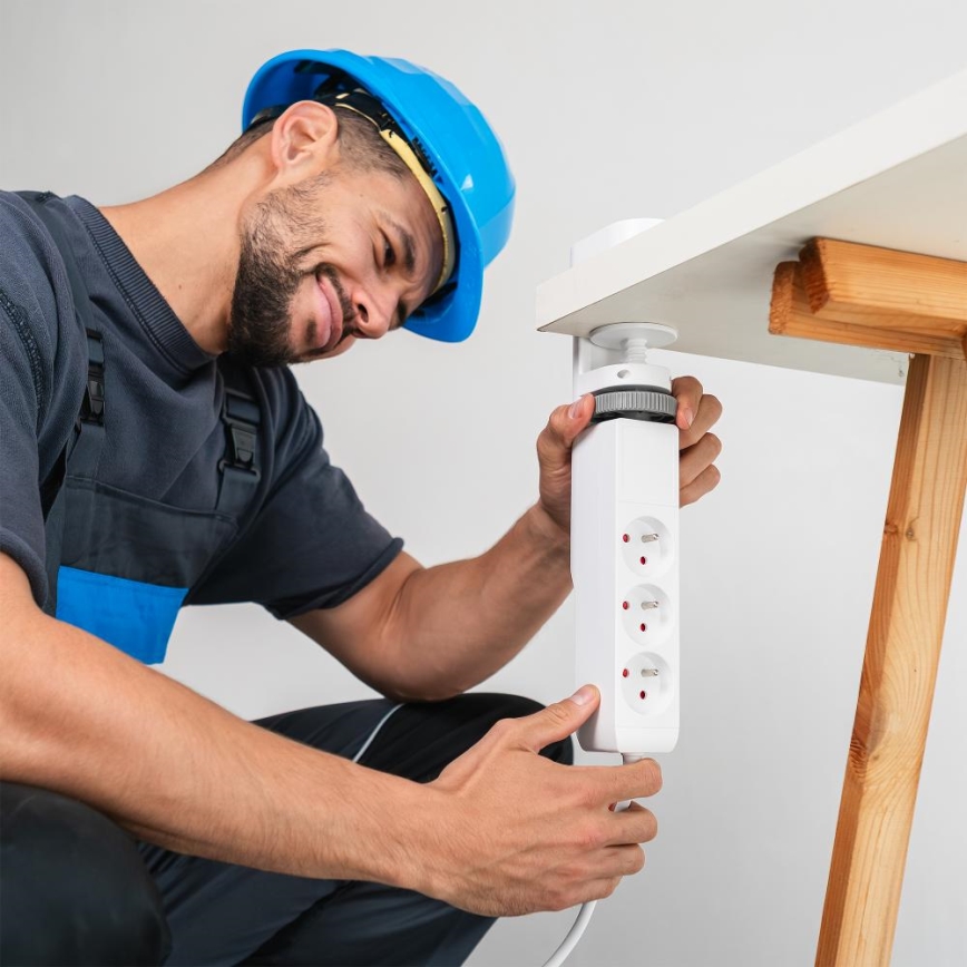 Stekkerdoos met bureauklem 3x stopcontact Type E + 2xUSB-A + 1xUSB-C 1,5m wit