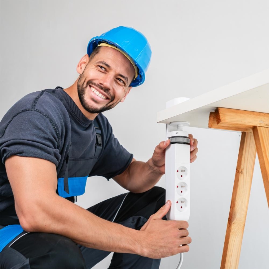 Stekkerdoos met bureauklem 3x stopcontact Type E + 2xUSB-A + 1xUSB-C 1,5m wit