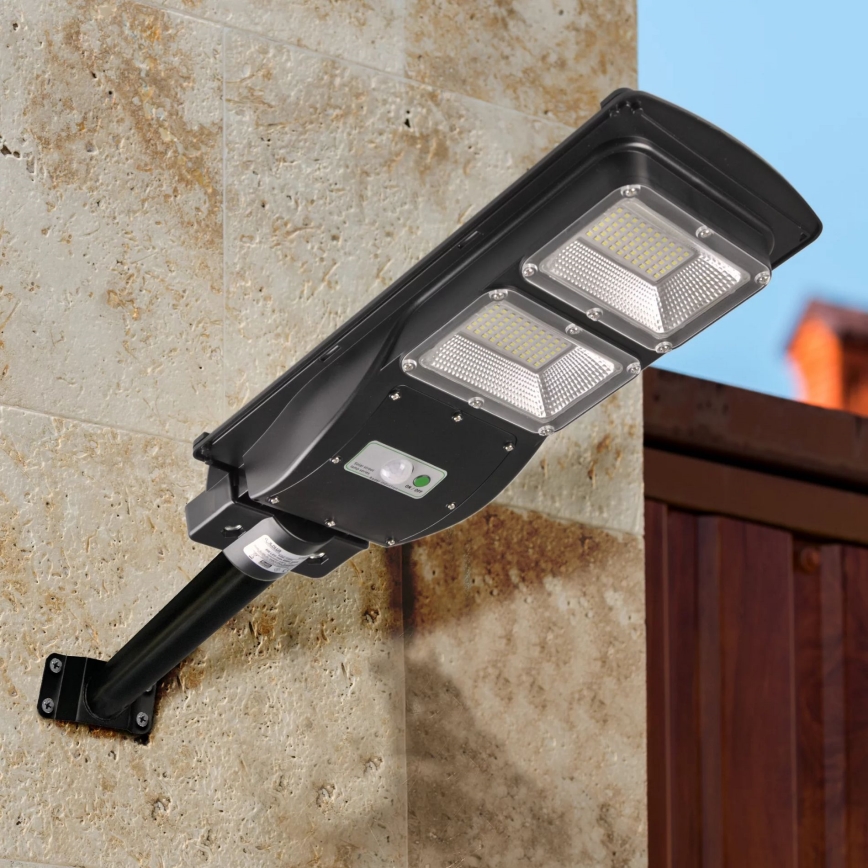 Solar LED Straatlamp met sensor STREET 2xLED/6W/3,2V 12000 mAh IP65 + afstandsbediening