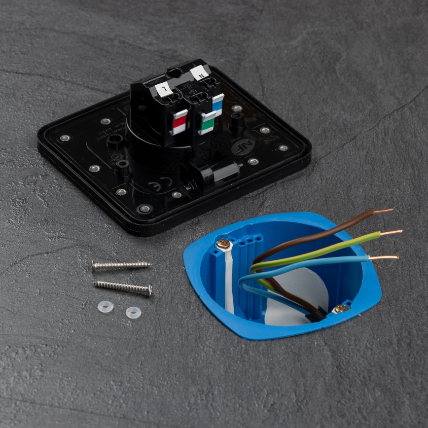 Buiten inbouw vloer stopcontact IP55 zwart rechthoekig