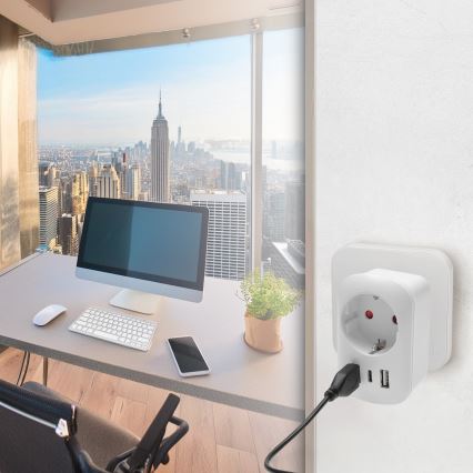Reisadapter voor de VS 230V 2x USB-A + 1x USB-C