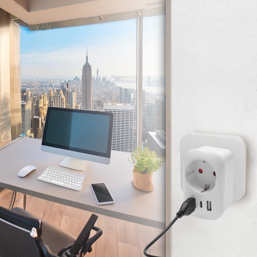 Reisadapter voor de VS 230V 2x USB-A + 1x USB-C