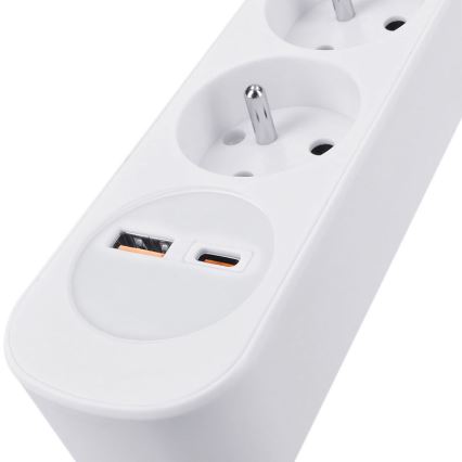 3 meter verlengkabel met schakelaar, 3 stopcontacten en USB A- en C-oplaadpoorten