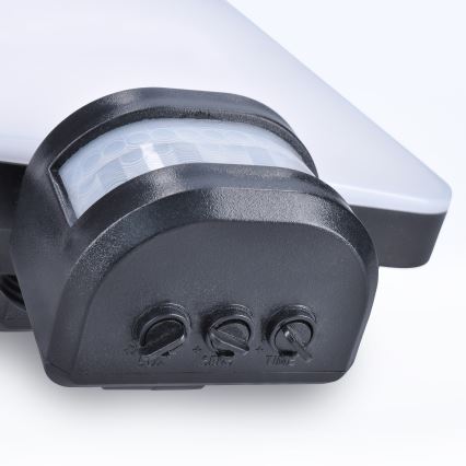 LED Schijnwerper op zonne-energie met bewegingssensor LED/11W/3,7V 4400mAh 3000K/4000K/6500K IP54