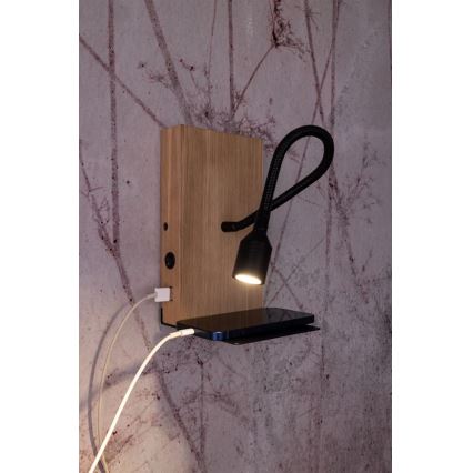 LED wand verlichting LECTOR LED/2,5W/230V USB eiken
