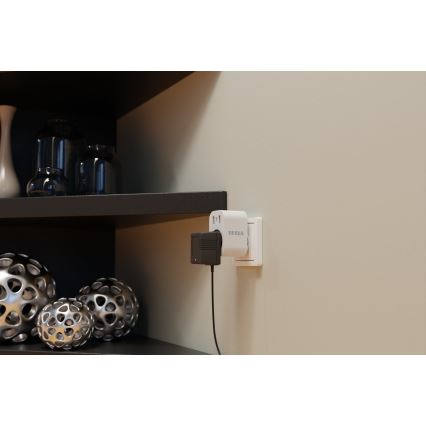 TESLA Smart - Slim stopcontact 3680W/230V/16A Type F/E 2xUSB-A + 1xUSB-C Wi-Fi