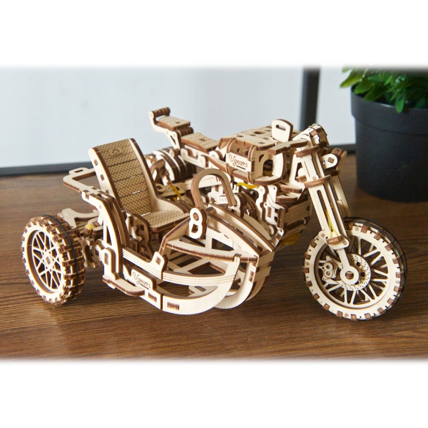 Ugears - 3D houten mechanische puzzel Scrambler-motorfiets met kar