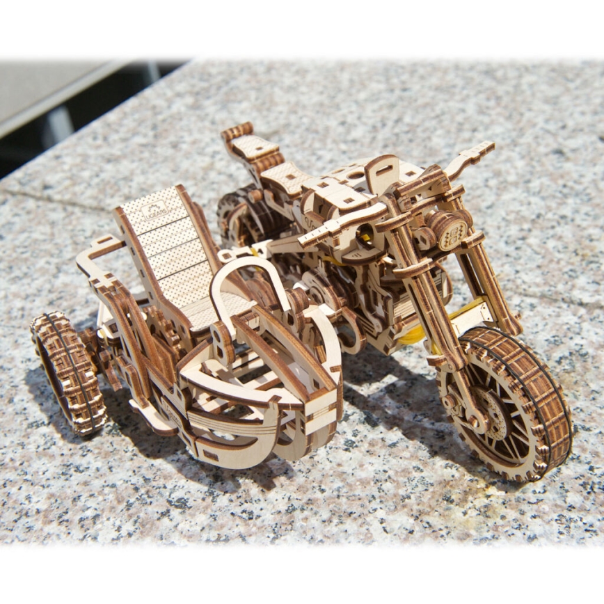 Ugears - 3D houten mechanische puzzel Scrambler-motorfiets met kar
