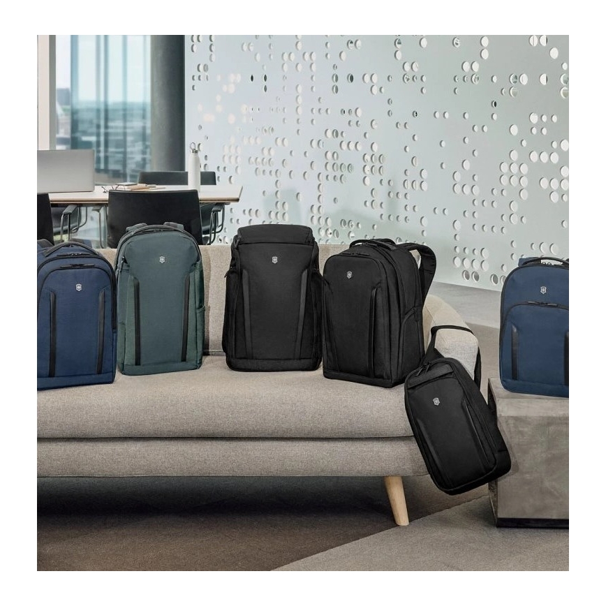 Victorinox - Laptoprugzak 15" Altmont Professional Essential 24 l donkerblauw