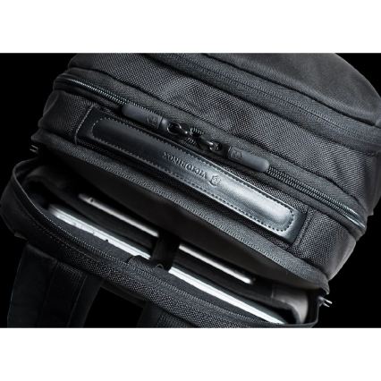 Victorinox - Laptoprugzak Altmont Professional Deluxe 24 l zwart