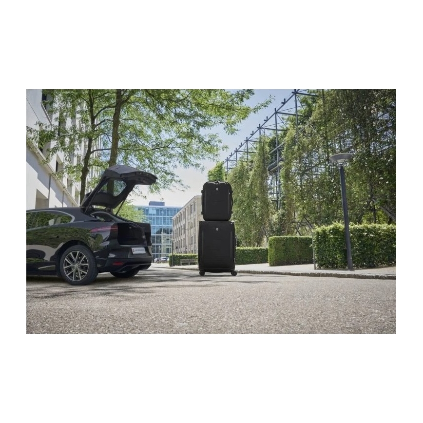 Victorinox - Uitbreidbare rugzak Crosslight Boarding 37 l zwart