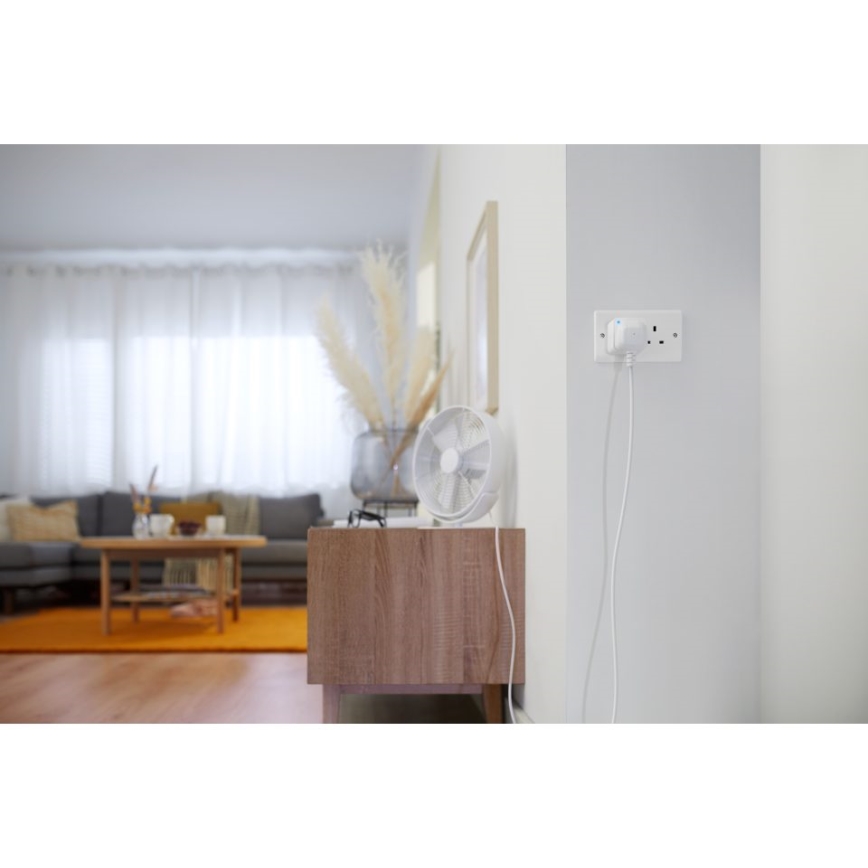 WiZ - Slim stopcontact F 2300W + powermeter Wi-Fi SCHUKO