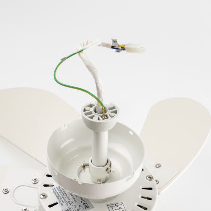 ZEVENTI - Plafondventilator FAMARA 1xE14/60W/230V wit